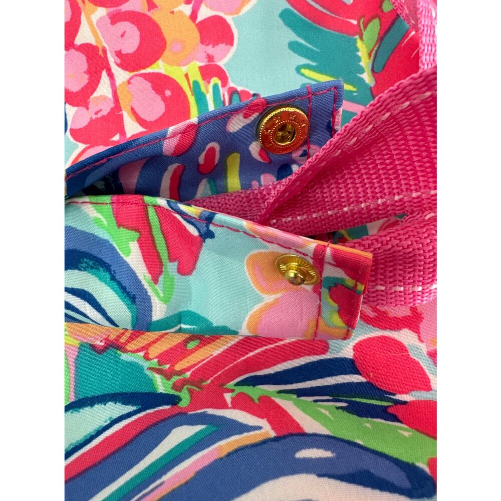 Lilly Pulitzer Insulated Beach Cooler, In The Bungalows Pattern - Picture 11 of 15